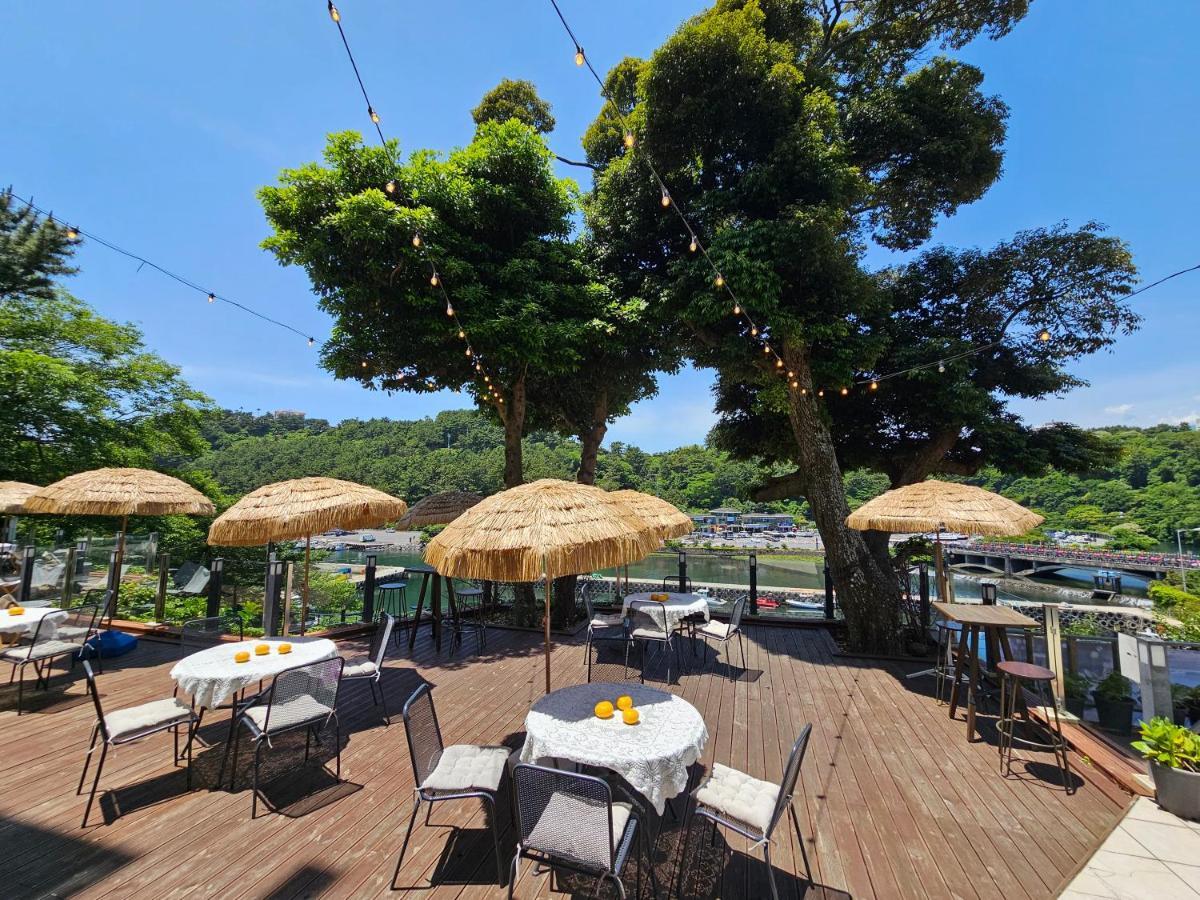 Cheonjiyeon Crystal Hotel Seogwipo Exterior photo